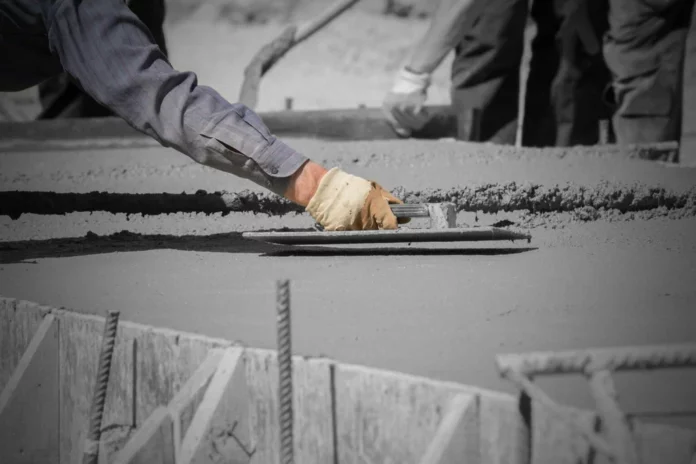 Начните с описания основных компонентов и их роли в процессе создания бетона