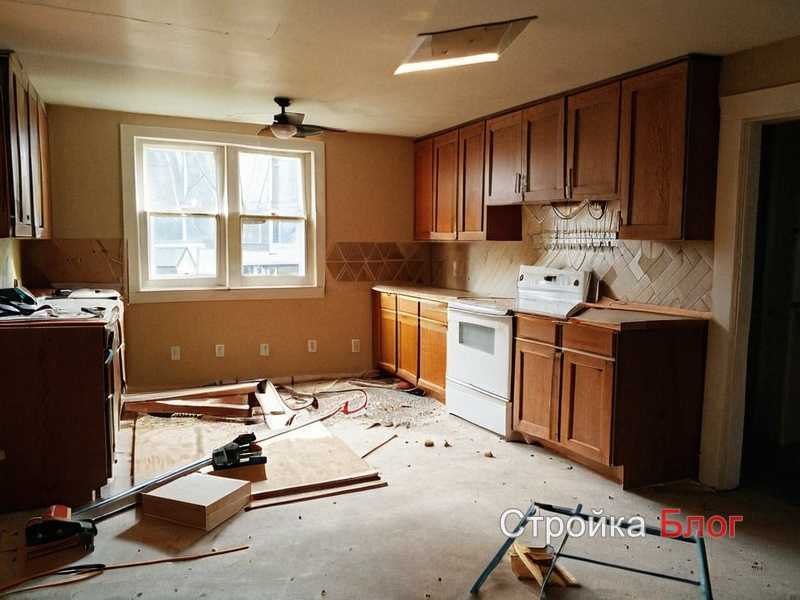 Подбор плитки и мебели с глянцевыми поверхностями