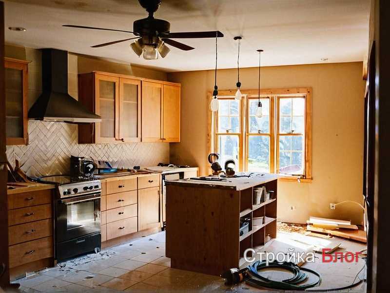 Как выбрать плитку для кухни с учетом возможных загрязнений от пищи?